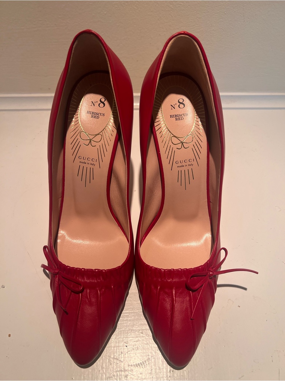 Gucci Red Pointed-Toe Leather Pumps with Bow Detail